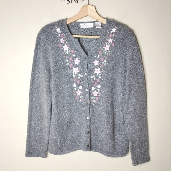 Vintage Dressbarn Silk Angora Cardigan M Gray Floral Embroidered Beaded Sweater - Picture 3 of 7